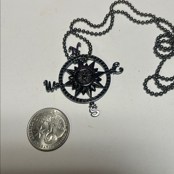 Disney Pirates 🏴‍☠️ of the Caribbean Compass Swarovski Necklace - Picture 5 of 9